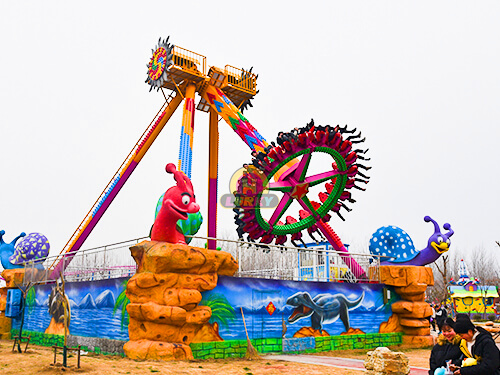 Giant Pendulum Ride